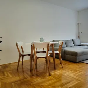 uptown-place-apartment-zadar.hotelinzadar.com/